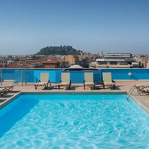 **** Hotel Nh Francia